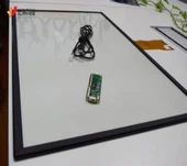 Veliki kapacitivni ekran osetljiv na dodir